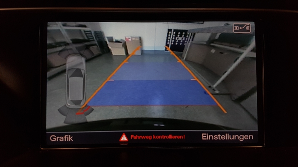 A4 B8 Einparkhilfe optische Darstellung 2