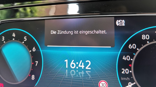 VW Golf 8 Zndung aktiv Meldung 1