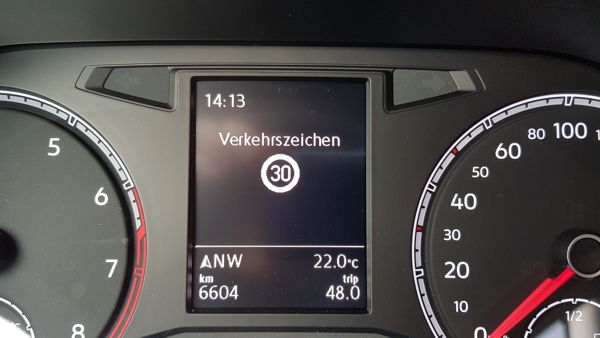 vw t roc verkehrszeichenerkennung 1