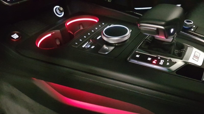 Beleuchtete Mittelkonsole für Audi A4 B9 / Audi A5 F5 – DJ-Tuning