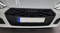 Audi_A5_F5_B9_Facelift_Ringe_Logo_Emblem_vorne_schwarz1