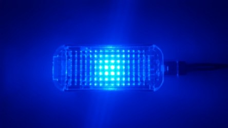 A6-Limousine-Fussraumbeleuchtung-blau