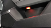 Audi_A3_8Y_LED_Ablagefachbeleuchtung_rot