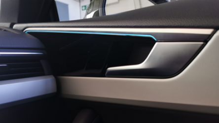 Audi_A4_B9_8W_Facelift_Konturbeleuchtung_tuerkis7