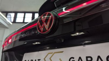 VW-Volkswagen-Tiguan-3-III-beleuchtetes-Emblem-hinten_6
