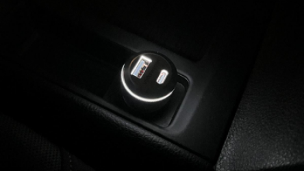VW_Volkswagen_USB-C_USB-A-Ladeadapter_000051443F_2